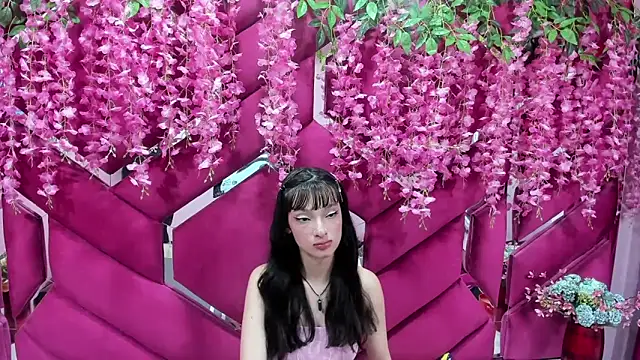 Snapshot of Aurora_18 chatting on 02/12/25, 09:11 Aurora 18 online show from 02/12/25, 09:11