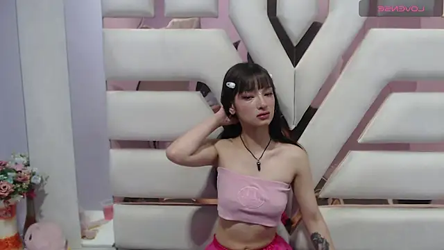 Snapshot of Aurora_18 chatting on 02/28/25, 09:33 Aurora 18 online show from 02/28/25, 09:33