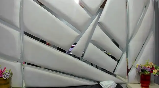 Snapshot of Aurora_18 chatting on 03/18/25, 08:59 Aurora 18 online show from 03/18/25, 08:59