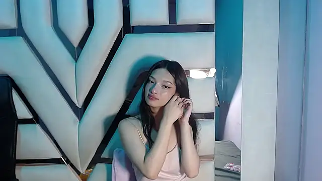 Aurora 18 online show from 01/09/26, 03:04