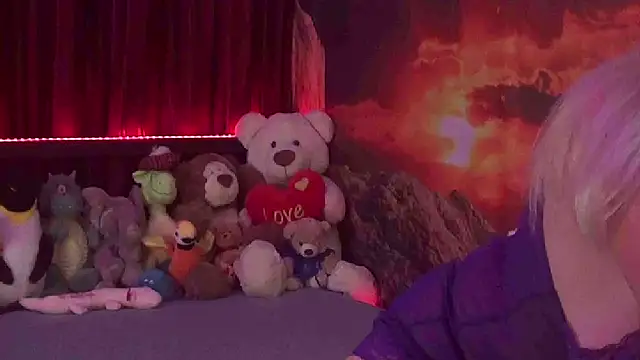 MoniCutex online show from 12/16/24, 02:25
