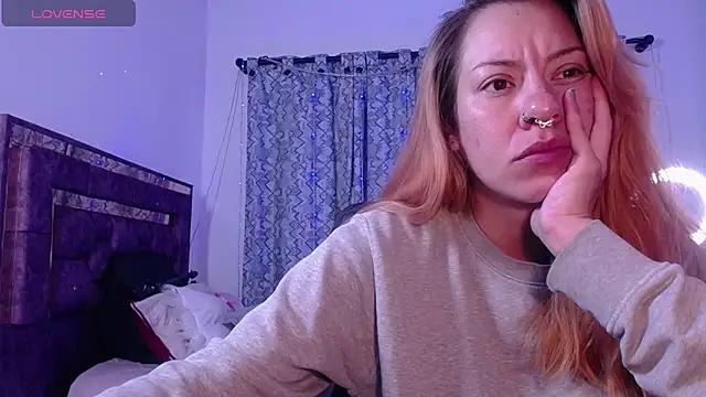 Snapshot of alejandrafitt chatting on 06/17/26, 04:37 alejandrafitt online show from 06/17/26, 04:37