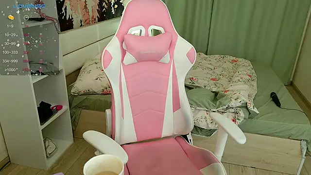 LexieLoree online show from 09/30/25, 03:00