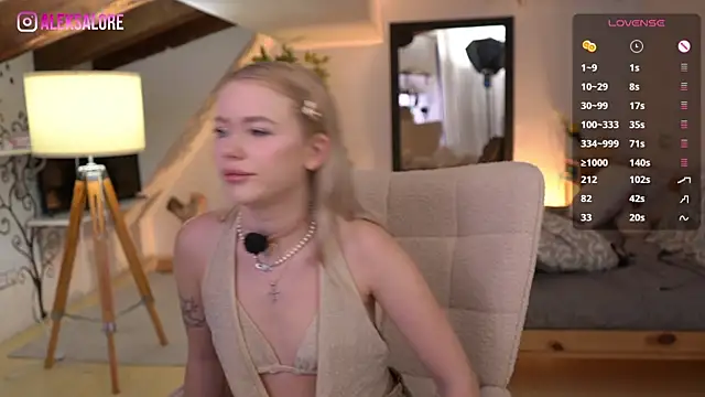 LexieLoree online show from 01/06/26, 04:05