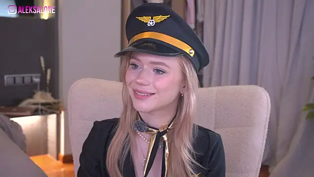 LexieLoree online show from 05/31/26, 03:04