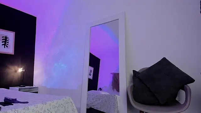 VioletPaket online show from 02/06/25, 09:17