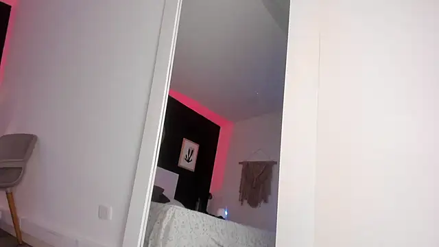 VioletPaket online show from 03/07/25, 09:38