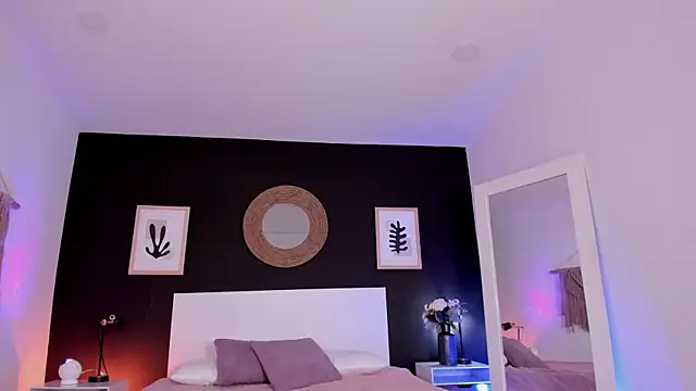 VioletPaket online show from 09/09/25, 11:43