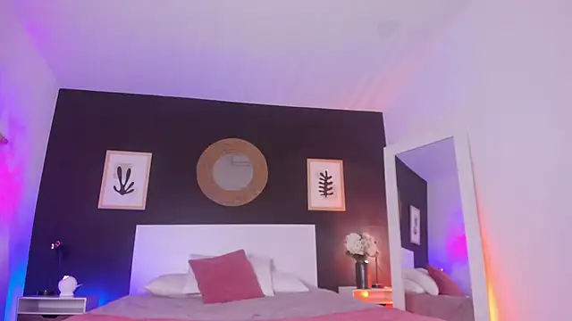 VioletPaket online show from 09/21/25, 01:24