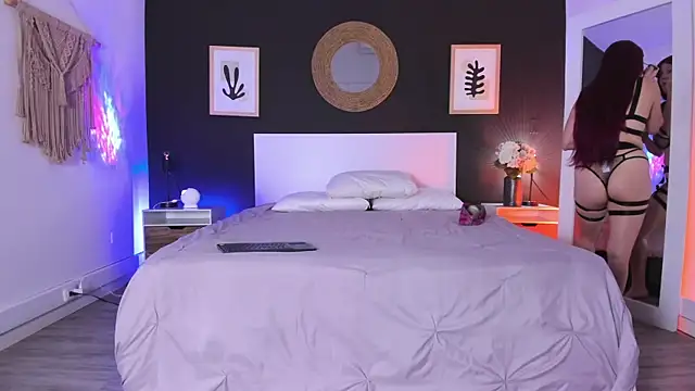 VioletPaket online show from 09/24/25, 11:24