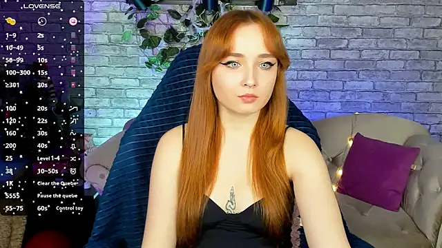 Emma Chery online show from 01/11/25, 01:43