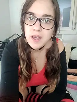 Miachan LaGattinaVogliosa online show from 10/15/25, 01:00