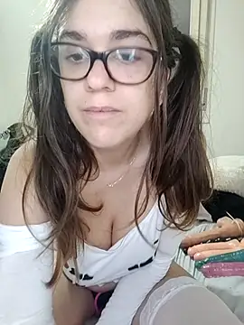 Miachan LaGattinaVogliosa online show from 10/31/25, 02:18