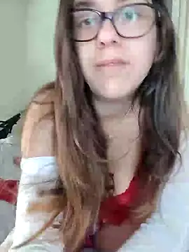 Miachan LaGattinaVogliosa online show from 11/17/25, 02:01