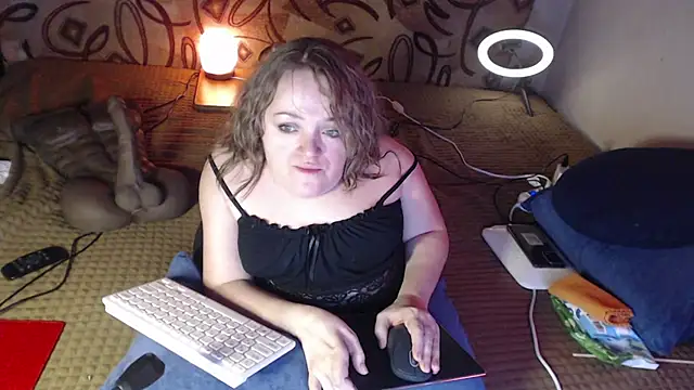 MiniNatalie online show from 01/26/25, 05:23