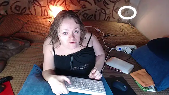 MiniNatalie online show from 01/27/25, 10:06