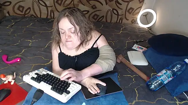 MiniNatalie online show from 02/21/25, 01:44