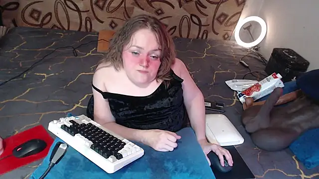 MiniNatalie online show from 03/09/25, 06:06