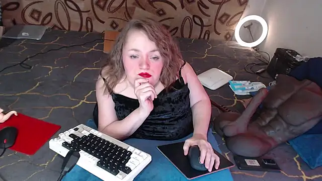 MiniNatalie online show from 03/11/25, 07:37