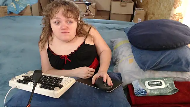 MiniNatalie online show from 09/10/25, 05:40