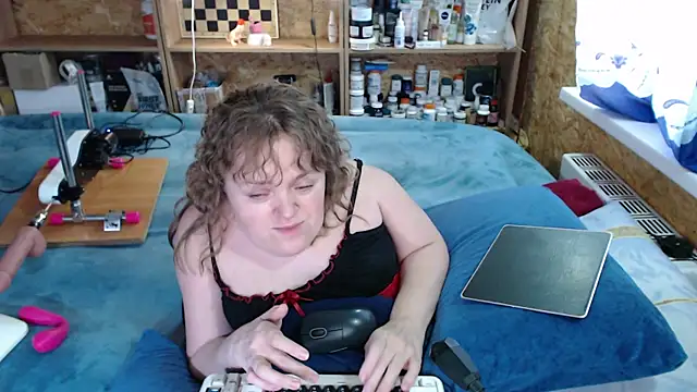 MiniNatalie online show from 10/02/25, 11:28