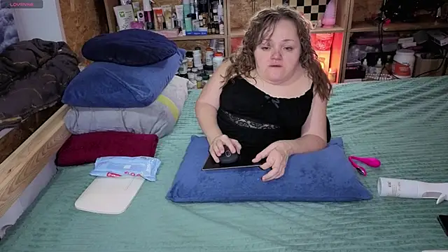 MiniNatalie online show from 12/05/25, 10:57