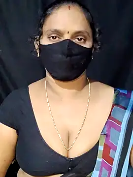 Snapshot of vintage-vibs chatting on 01/12/25, 10:33 vintage-vibs online show from 01/12/25, 10:33