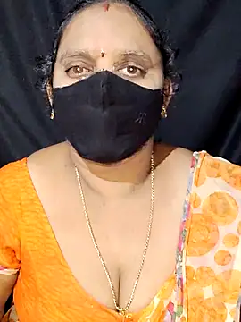 Snapshot of vintage-vibs chatting on 01/15/25, 05:58 vintage-vibs online show from 01/15/25, 05:58