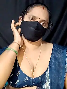 Snapshot of vintage-vibs chatting on 01/16/25, 05:55 vintage-vibs online show from 01/16/25, 05:55