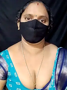 Snapshot of vintage-vibs chatting on 01/20/25, 09:01 vintage-vibs online show from 01/20/25, 09:01