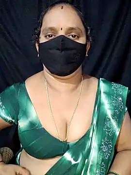 Snapshot of vintage-vibs chatting on 01/24/25, 03:54 vintage-vibs online show from 01/24/25, 03:54