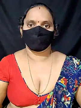 Snapshot of vintage-vibs chatting on 01/26/25, 04:20 vintage-vibs online show from 01/26/25, 04:20