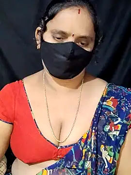 Snapshot of vintage-vibs chatting on 01/26/25, 05:55 vintage-vibs online show from 01/26/25, 05:55