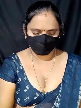 Snapshot of vintage-vibs chatting on 01/27/25, 05:48 vintage-vibs online show from 01/27/25, 05:48