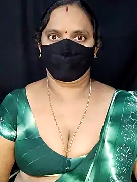 Snapshot of vintage-vibs chatting on 01/29/25, 04:36 vintage-vibs online show from 01/29/25, 04:36