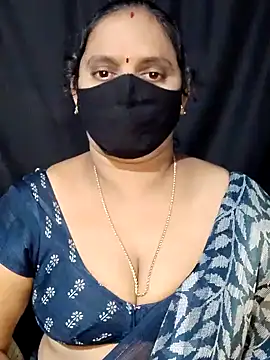 Snapshot of vintage-vibs chatting on 02/02/25, 04:37 vintage-vibs online show from 02/02/25, 04:37