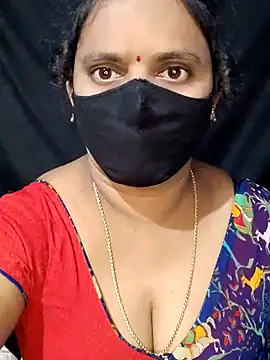 Snapshot of vintage-vibs chatting on 02/04/25, 04:59 vintage-vibs online show from 02/04/25, 04:59