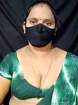 Snapshot of vintage-vibs chatting on 02/05/25, 03:23 vintage-vibs online show from 02/05/25, 03:23