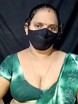 Snapshot of vintage-vibs chatting on 02/05/25, 05:53 vintage-vibs online show from 02/05/25, 05:53