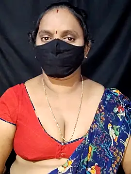 Snapshot of vintage-vibs chatting on 02/12/25, 04:23 vintage-vibs online show from 02/12/25, 04:23