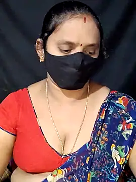 Snapshot of vintage-vibs chatting on 02/19/25, 04:23 vintage-vibs online show from 02/19/25, 04:23