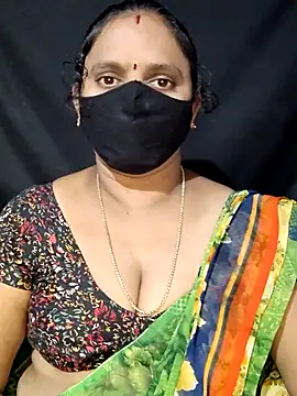 Snapshot of vintage-vibs chatting on 02/21/25, 04:18 vintage-vibs online show from 02/21/25, 04:18