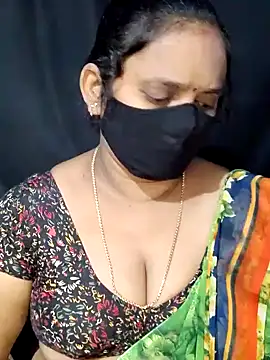 Snapshot of vintage-vibs chatting on 02/21/25, 10:59 vintage-vibs online show from 02/21/25, 10:59