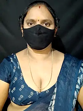 Snapshot of vintage-vibs chatting on 02/24/25, 03:33 vintage-vibs online show from 02/24/25, 03:33