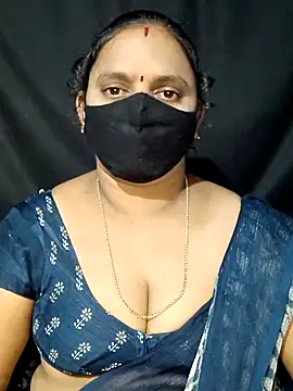 Snapshot of vintage-vibs chatting on 02/24/25, 05:53 vintage-vibs online show from 02/24/25, 05:53