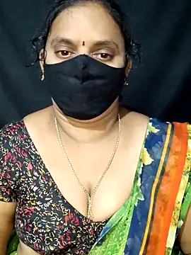 Snapshot of vintage-vibs chatting on 02/26/25, 09:27 vintage-vibs online show from 02/26/25, 09:27