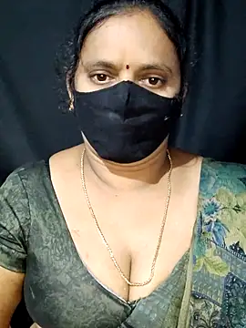 Snapshot of vintage-vibs chatting on 03/09/25, 10:41 vintage-vibs online show from 03/09/25, 10:41