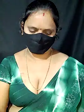 Snapshot of vintage-vibs chatting on 03/12/25, 05:46 vintage-vibs online show from 03/12/25, 05:46