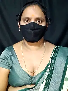 Snapshot of vintage-vibs chatting on 03/15/25, 03:40 vintage-vibs online show from 03/15/25, 03:40