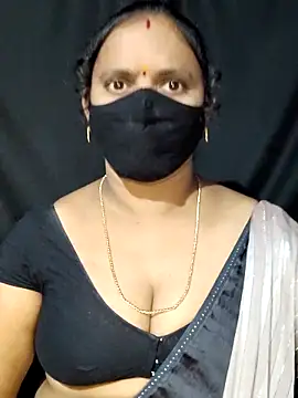 Snapshot of vintage-vibs chatting on 03/20/25, 04:18 vintage-vibs online show from 03/20/25, 04:18